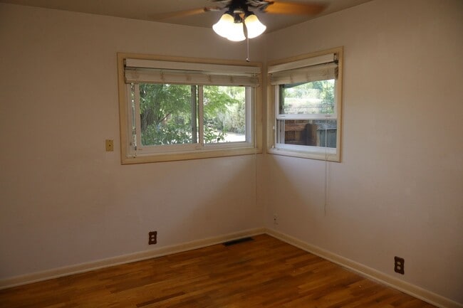 Building Photo - Character, Comfort, and Convenience on Wes...