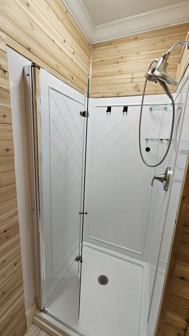 Building Photo - 7201 Cedarfield Rd