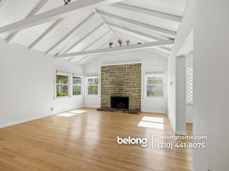 Building Photo - 10537 Rochester Ave