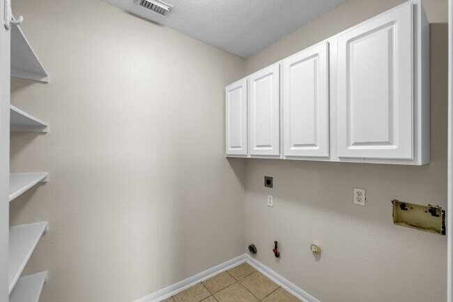 Building Photo - 32111 Willow Creek Park