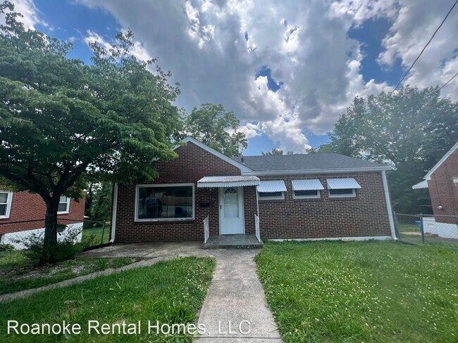 Primary Photo - 3 br, 1 bath House - 936 Greenhurst Ave NW