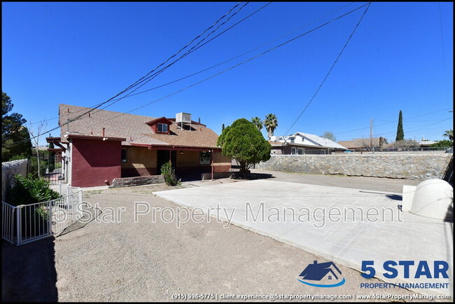 Building Photo - 908 Bolivia St