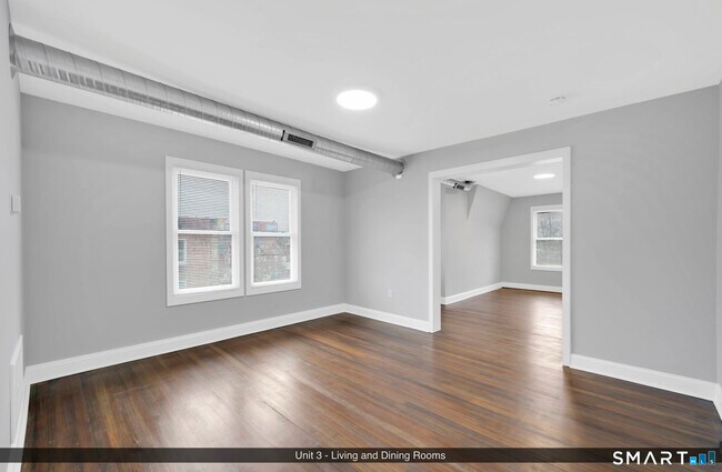 Building Photo - 144 Madison St
