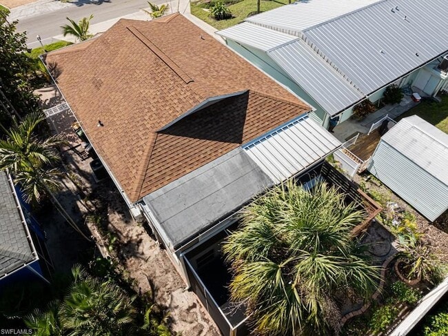 Building Photo - 1881 Danford St