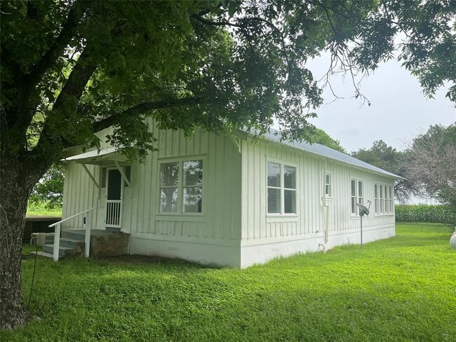 Building Photo - 149 Private Rd 9400