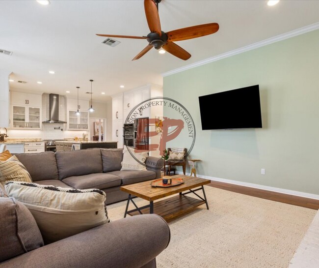 Building Photo - 122 Greentree Dr