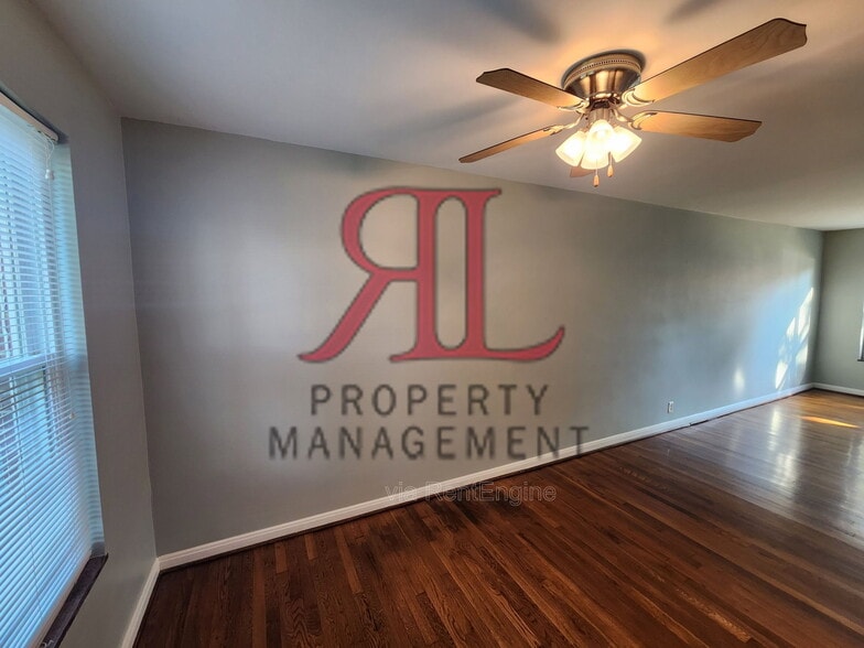 Building Photo - 624 Chatham Rd