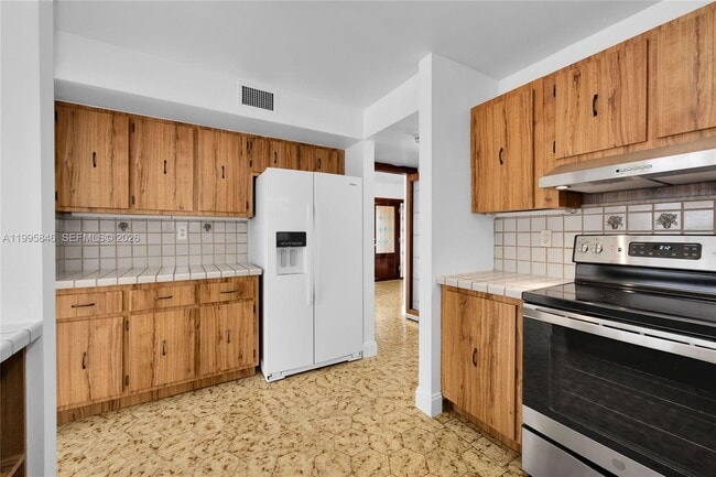 Building Photo - 1240 Ortega Ave