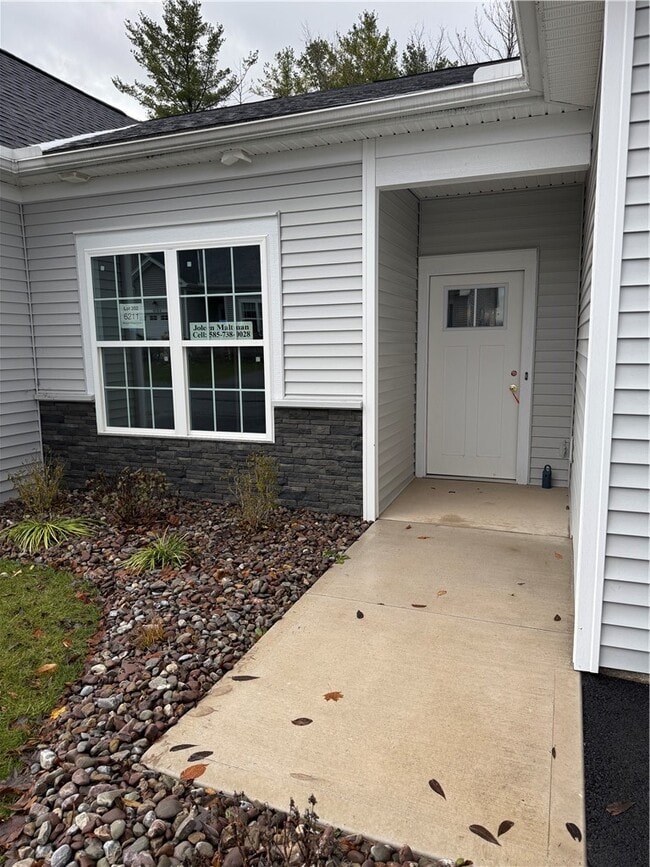 Building Photo - 6213 Blossom Ridge Cir