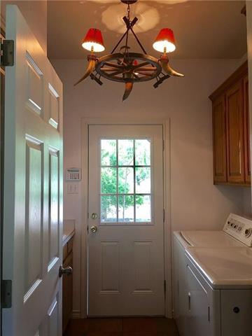 Building Photo - 3300 Bob White Dr