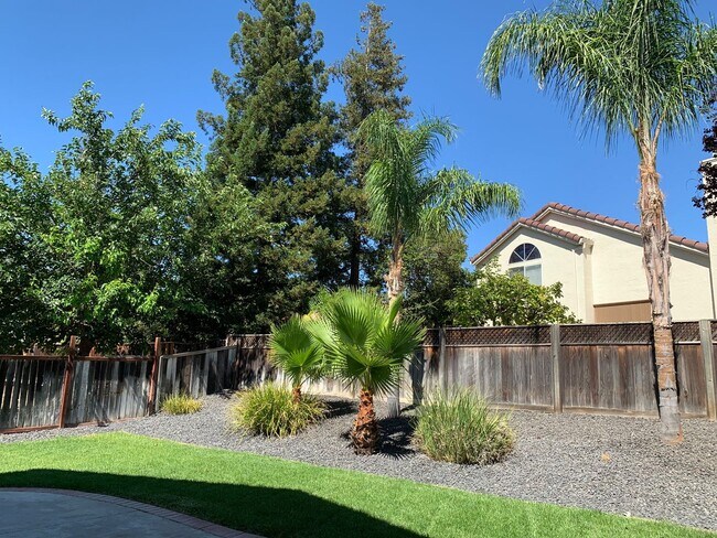 Building Photo - Fantastic Antioch Home!