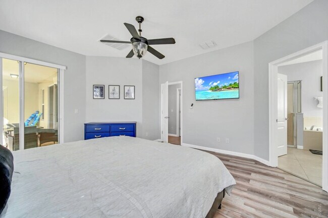 Building Photo - 4168 Oak Tree Dr