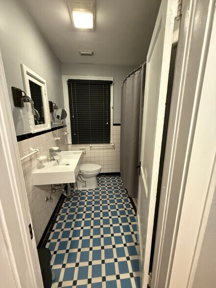 Building Photo - 1011 Boston Ave