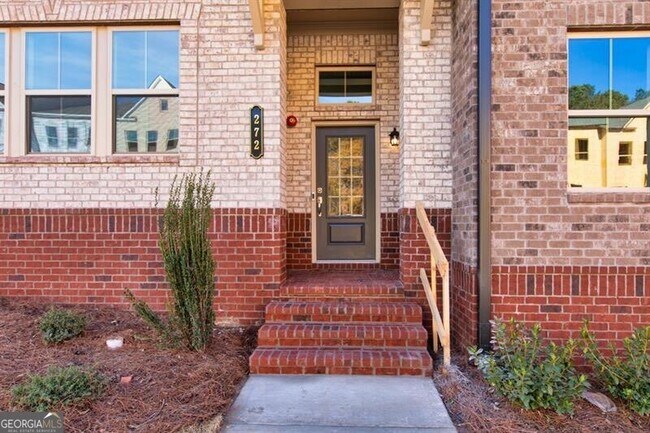 Building Photo - 272 Commons Ave