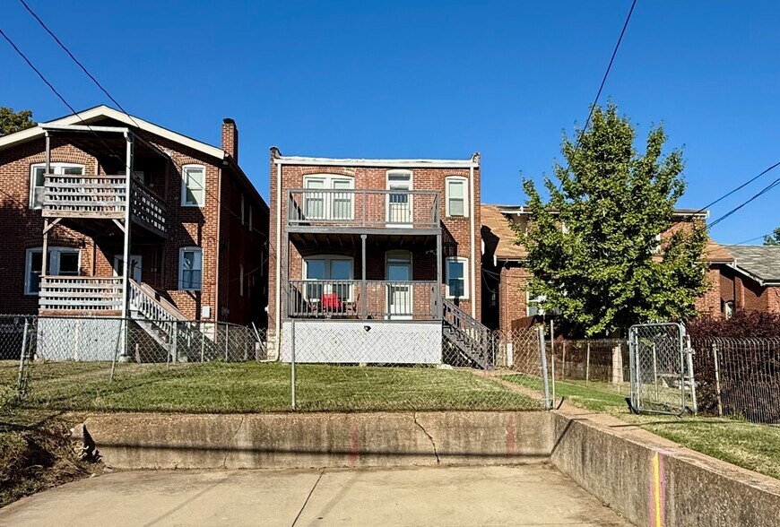 Building Photo - 4950 Loughborough Ave