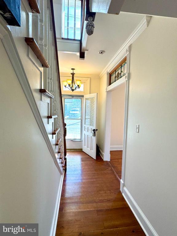 Building Photo - 508 E Main St