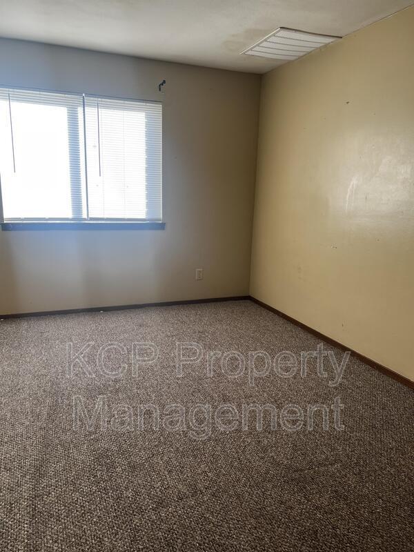 Building Photo - 2416 S Q St