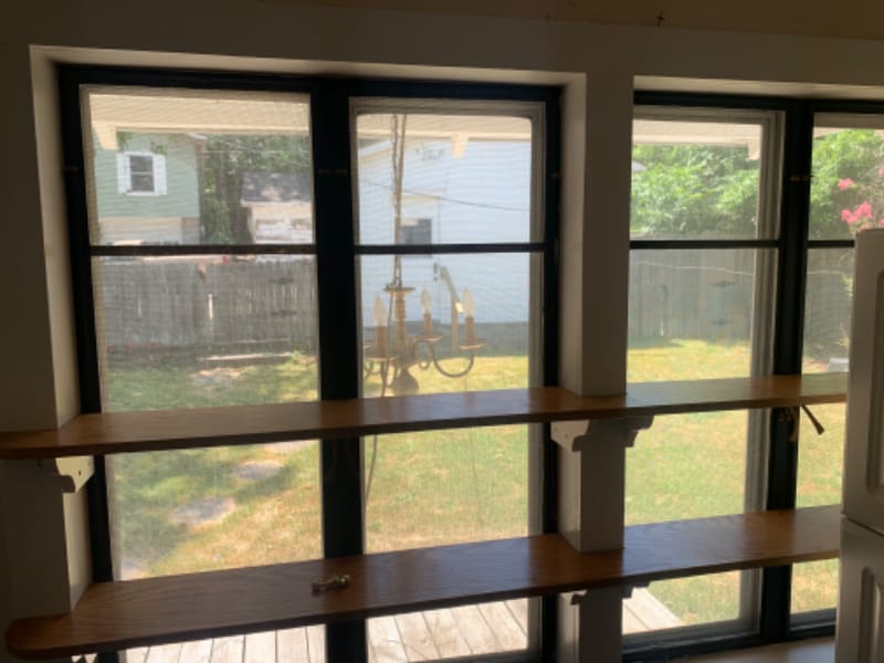 Building Photo - 533 E 9th St