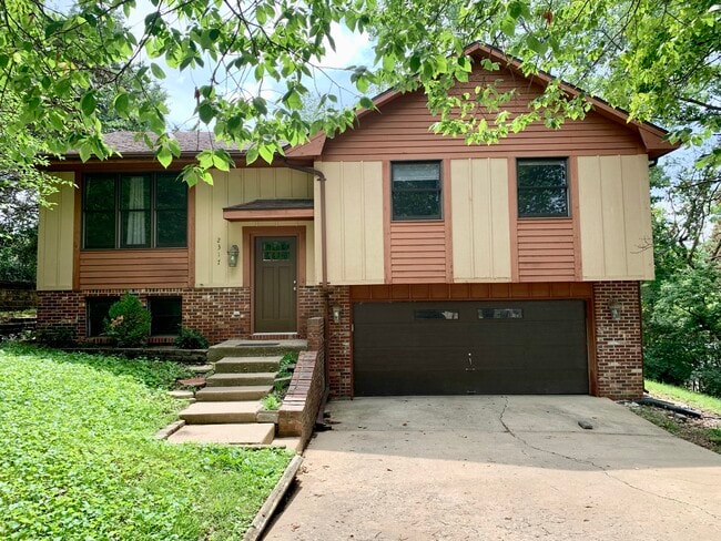 Building Photo - 2317 Independence Ct