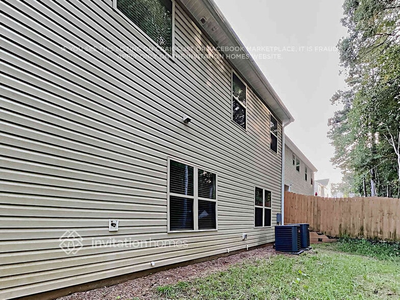 Building Photo - 5725 Westin Cir