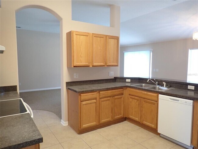 Building Photo - 132 Berkshire Ln