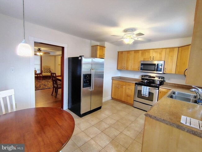 Building Photo - 518 Brunswick St