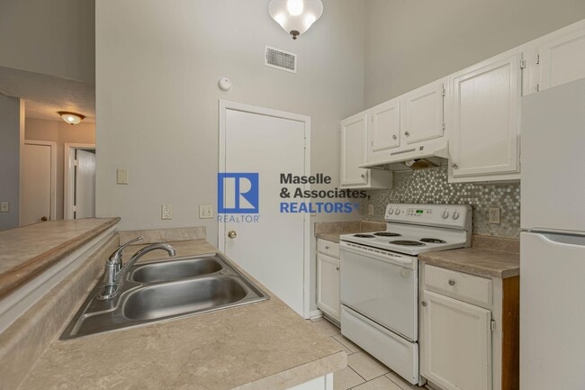 Building Photo - 3 Bed/2 Bath Home in Brandon