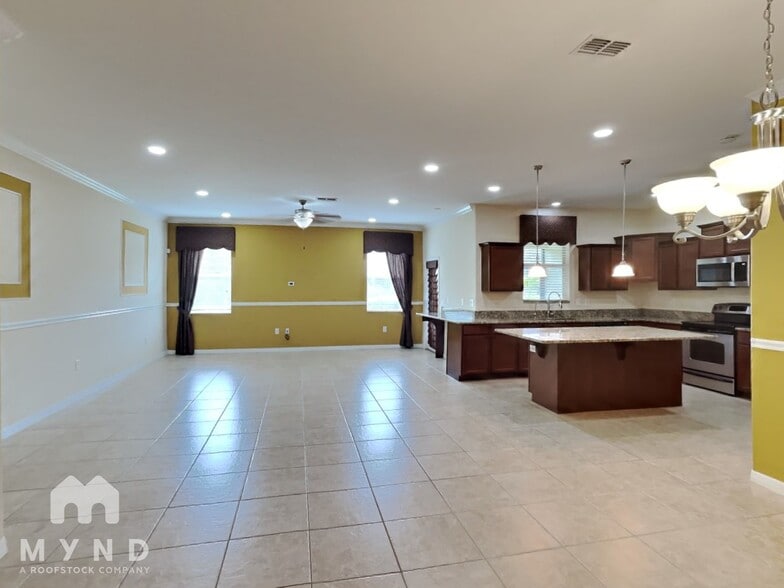 Building Photo - 20321 Starfinder Way