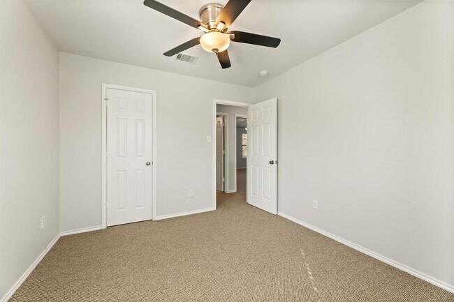 Building Photo - 2009 Perkins Pl