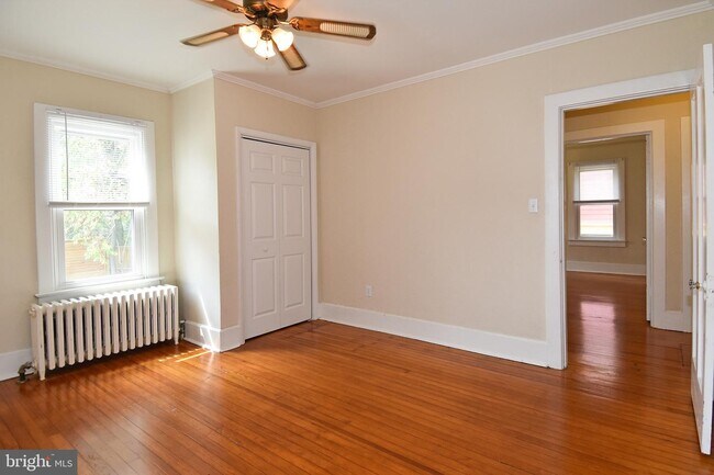Building Photo - 930 N Danville St