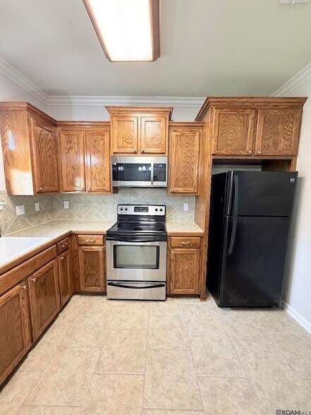 Building Photo - 40325 Coldwater Landing