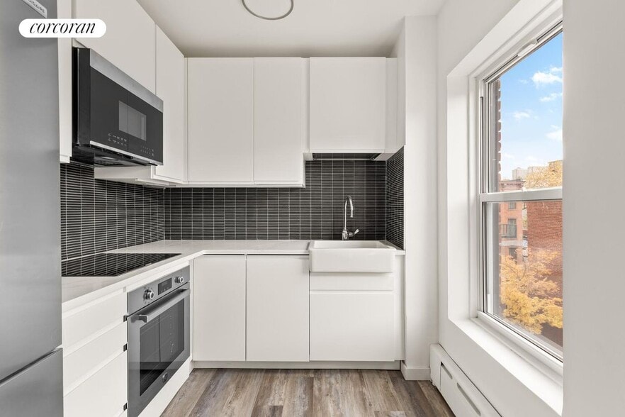 Building Photo - 346 President St