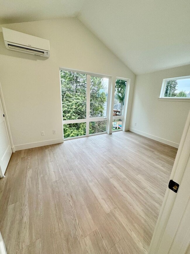 Building Photo - 2 Bedroom 2 Bathroom Greenwood New Construction!