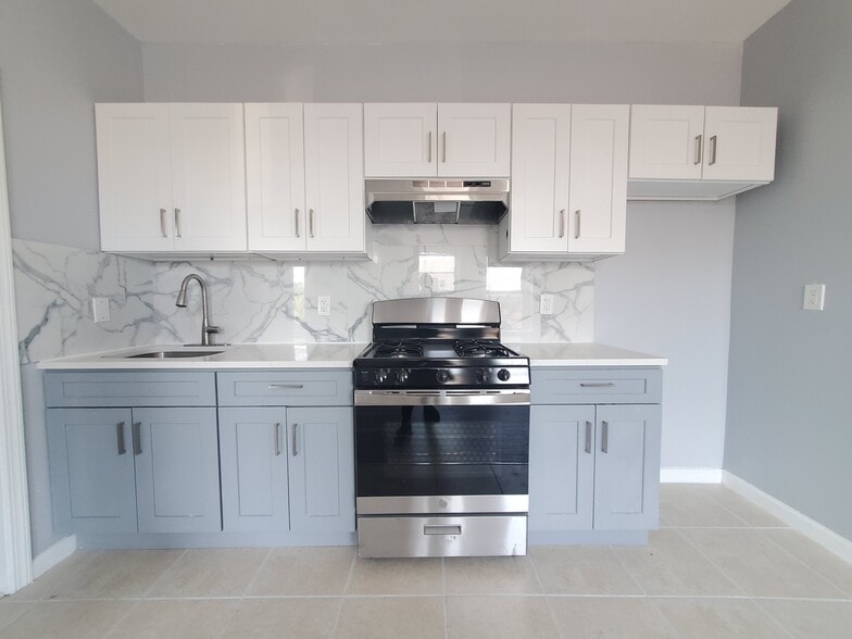Unit 3 - 646 Kennedy Blvd