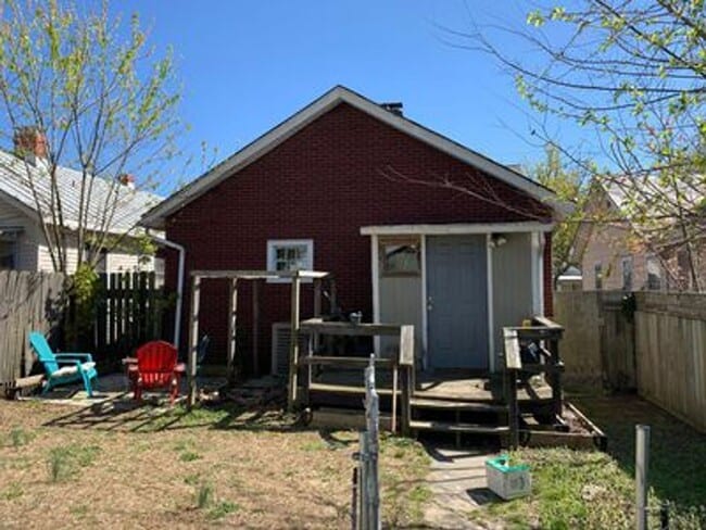 Building Photo - Beautiful 2 bed 1 bath house in Churchill