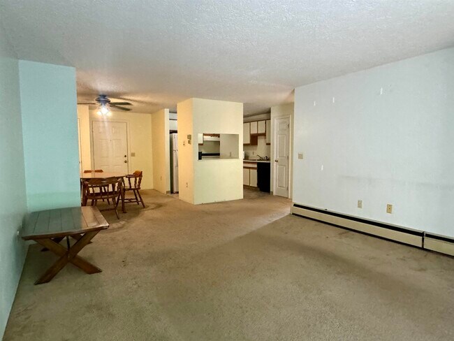 Building Photo - 19 Saco St