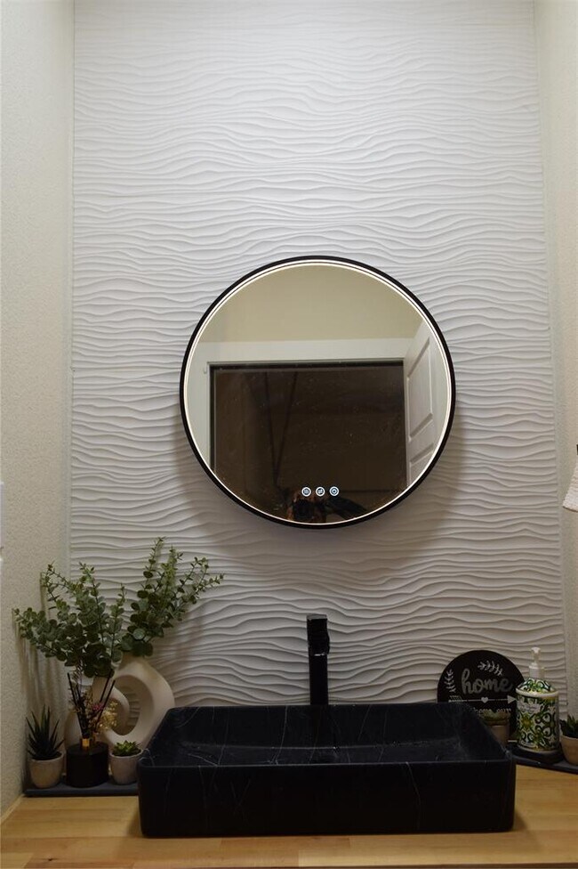 Building Photo - 4417 Oryx Ln