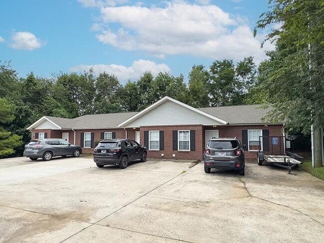 Building Photo - 299 Raleigh Dr