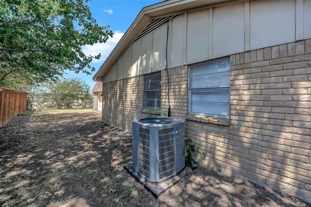 Building Photo - 5513 Scott Dr
