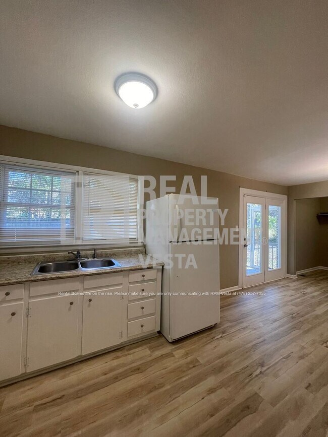 Building Photo - 1575 Winston Dr