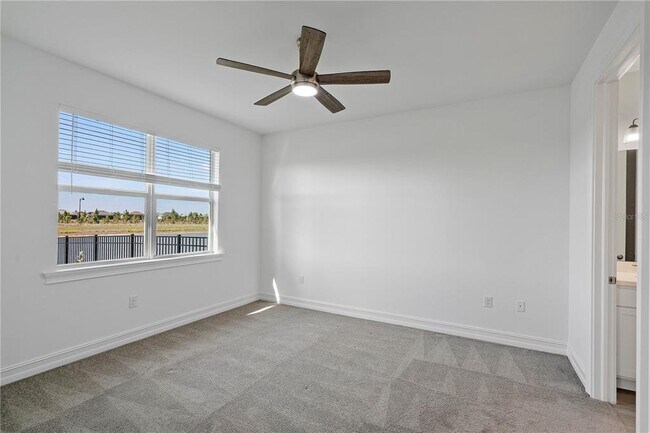 Building Photo - 43847 Blue Heron Ln