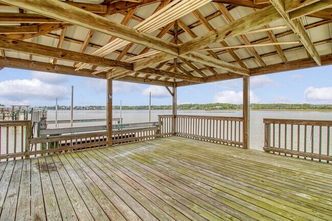 Building Photo - 4 Bedroom 4.5 Bath Home in Dunes West - Mt. Pleasant