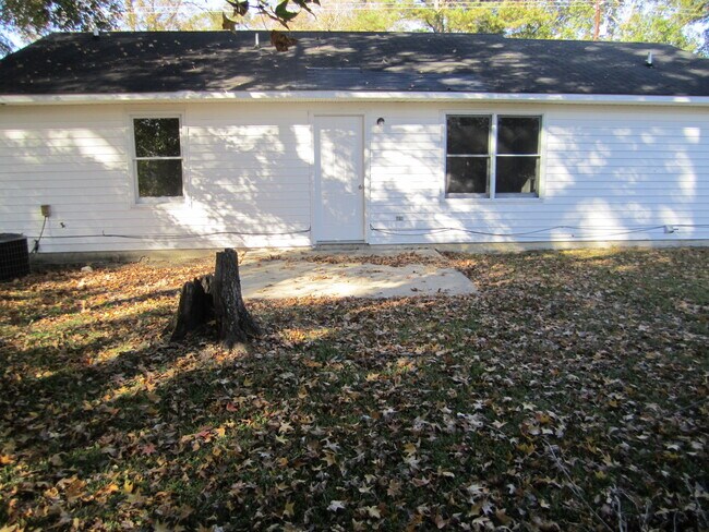 Building Photo - 1711 Park Ave