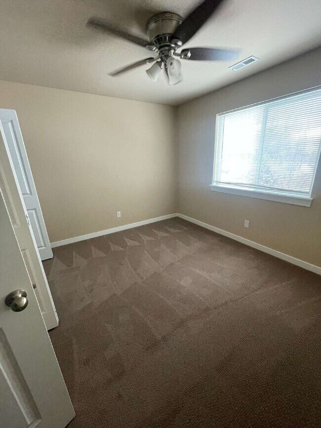 Building Photo - 4022 Sunstone St