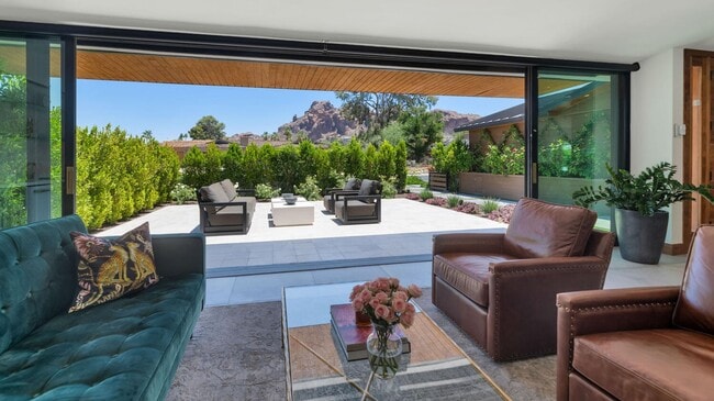 Building Photo - 5812 N 44th Pl