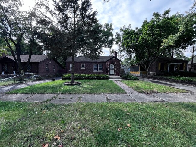 Primary Photo - 2131 170th St