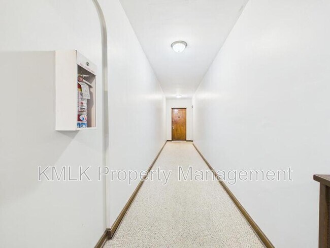 Building Photo - 1346 Kenilworth Ave