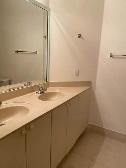 Master Bathroom - 12398 SW 125th Ter