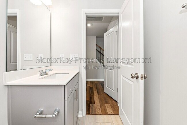 Building Photo - 3001 Brellon Ln