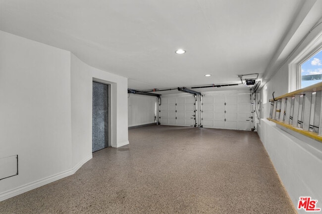 Building Photo - 4611 Roma Ct